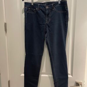 Jessica Simpson Blue Jeans (Size 28)